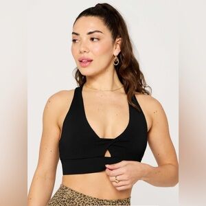 Fabletics Oasis Twist Sports Bra